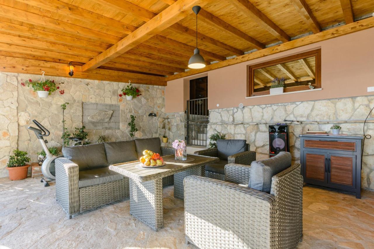 Villa Secluded Paradise Omis Luaran gambar